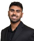 A head shot of Zohaib, business honors student