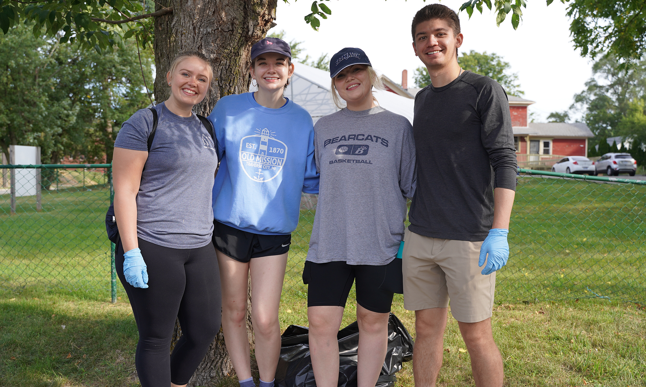 An image of students participating in OUWB's 2022 Day of Service