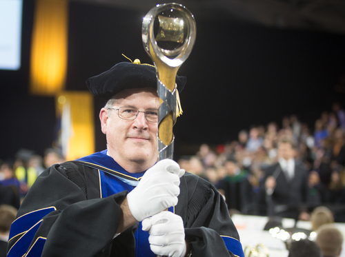 An image of Bob Noiva at commencement