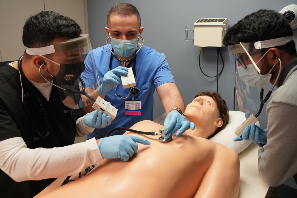 An image of students at the OUWB Clinical Skills Center