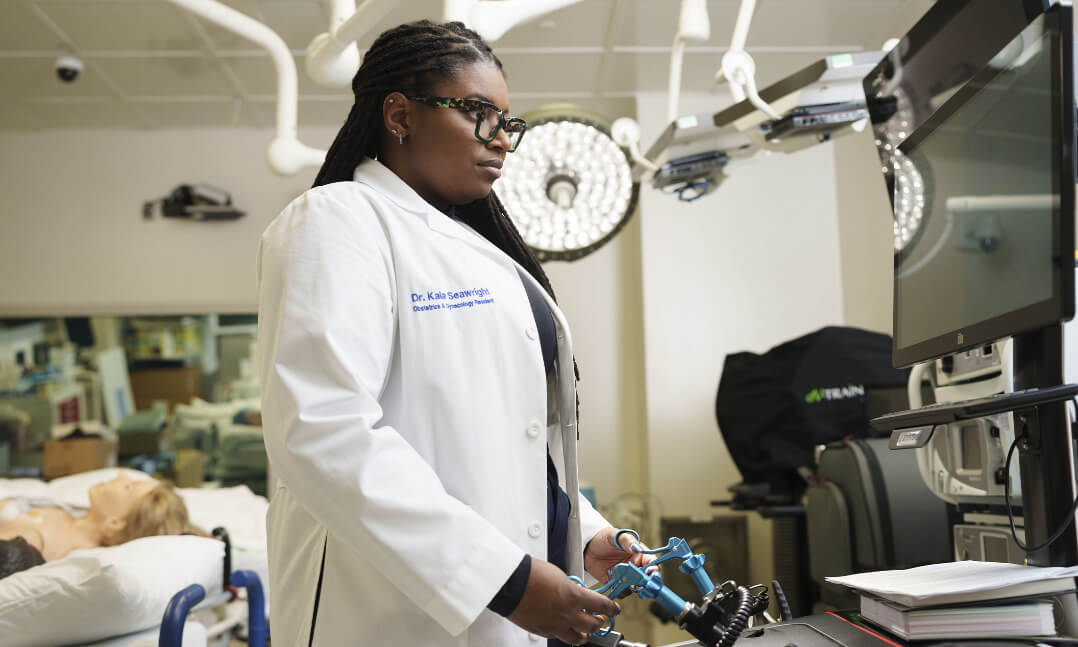 An image of Kala Seawright in a clinical setting