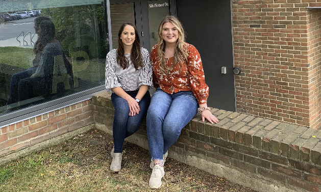 An image of two OUWB medical students