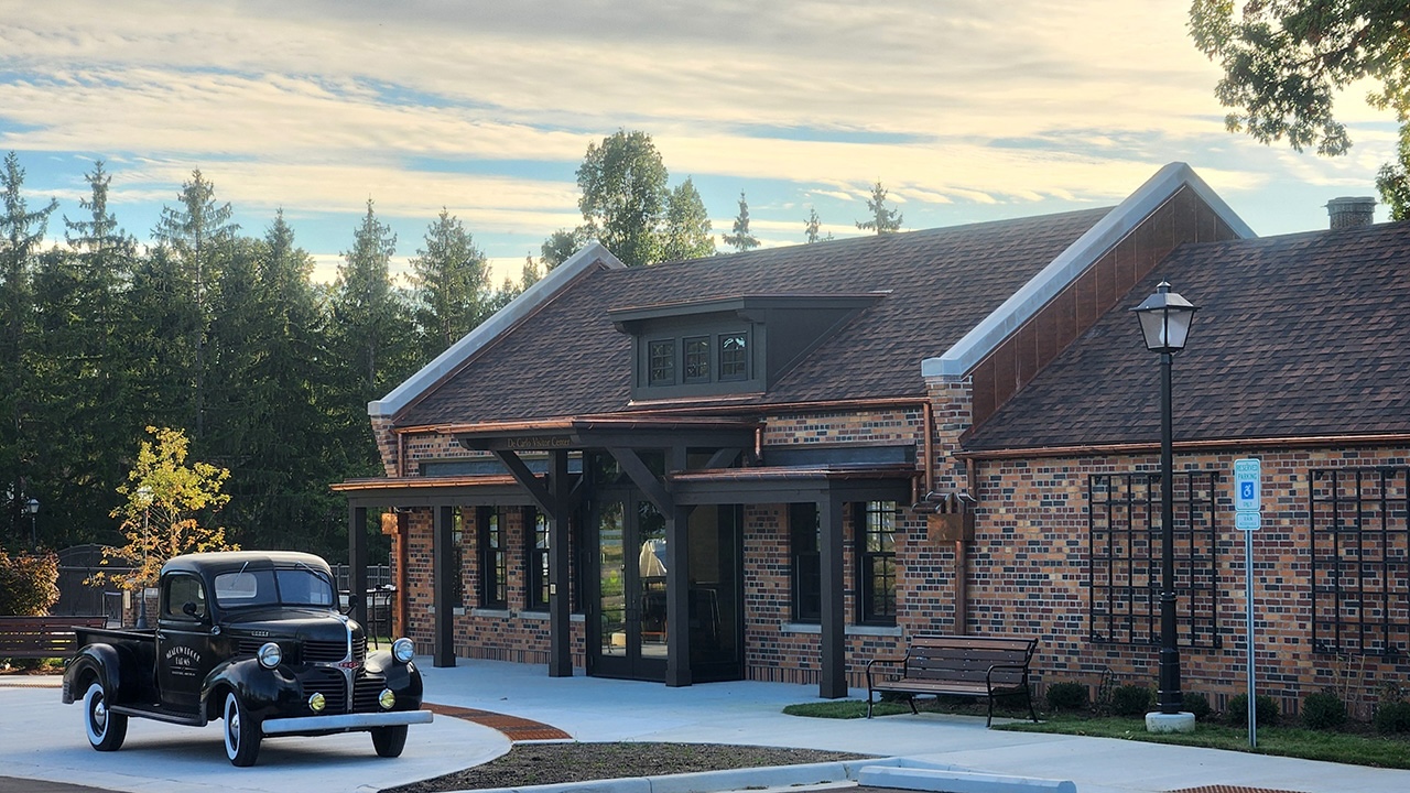 de carlo visitor center image