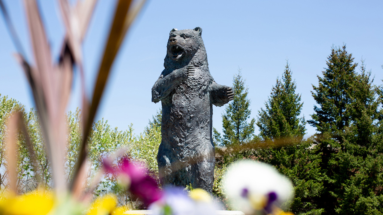 Grizzly Statue