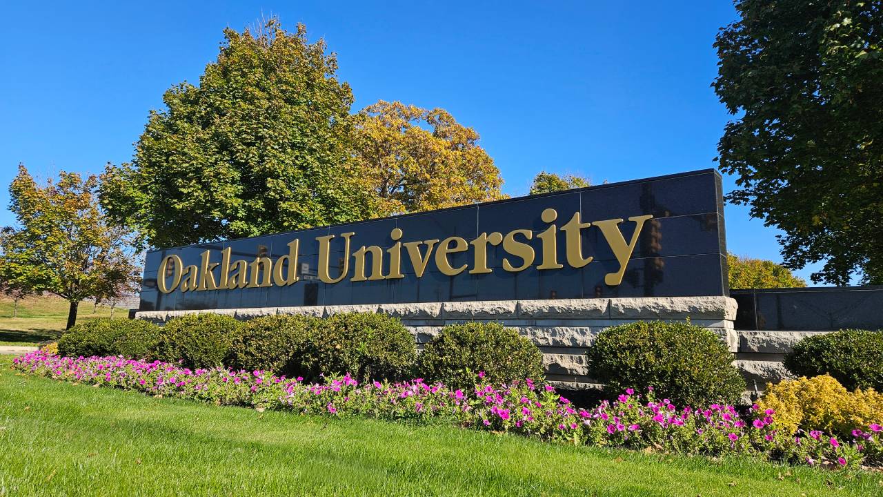Oakland University sign