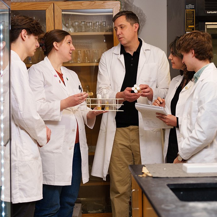 Adam Avery with lab students