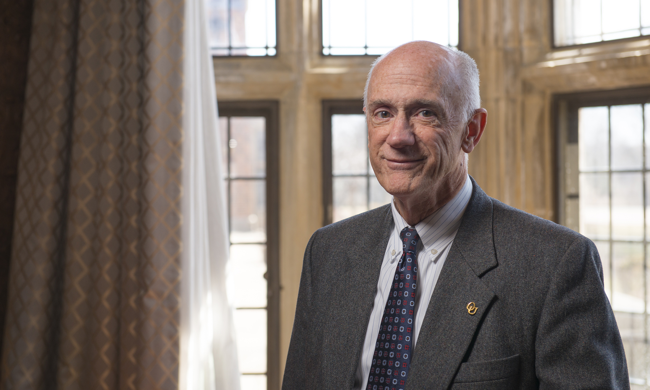 A headshot of Geoff Upward