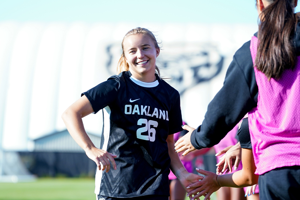 An image of Alli Leonard on the soccer field