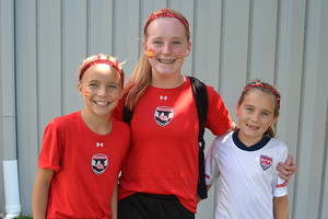 An image of the three Leonard sisters