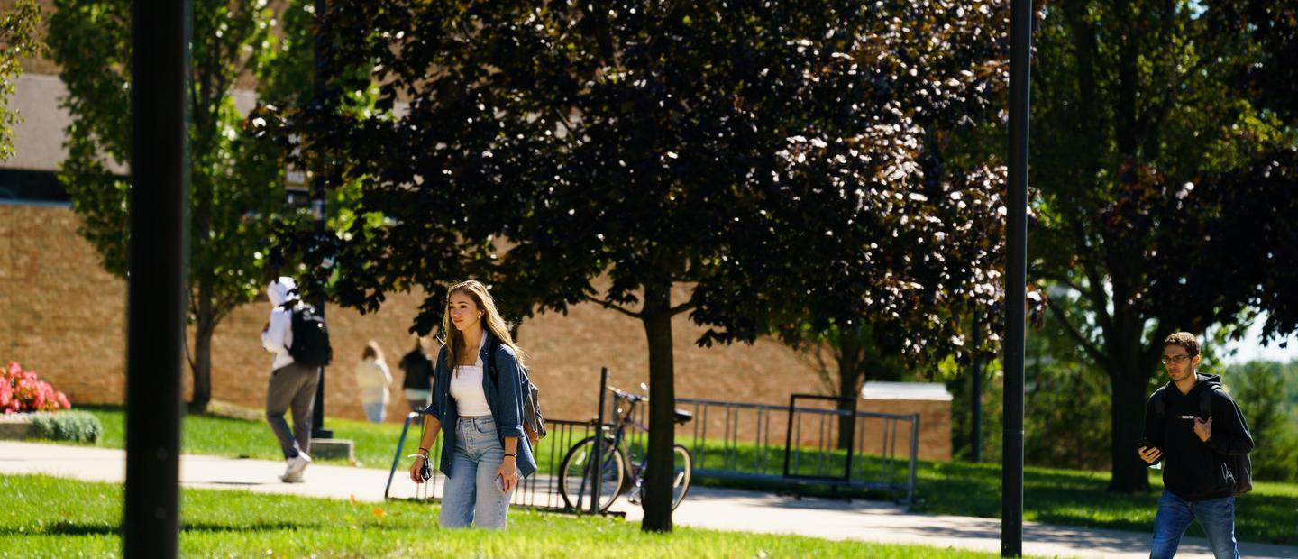 Students walking on Oakland University campus