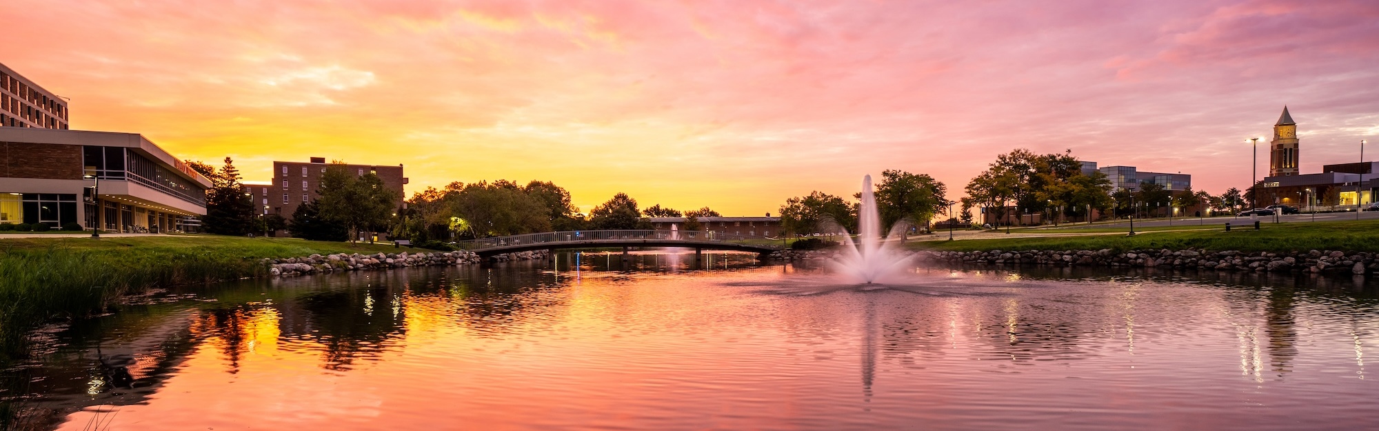 A photo of bear lake at Oakland University at sunset